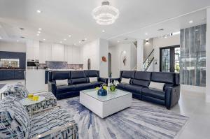 Gallery image of Viking Estates Luxury Waterfront Pool Dock and Views in Cape Coral