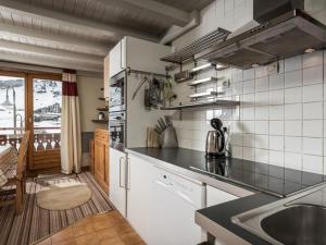 Η κουζίνα ή μικρή κουζίνα στο Appartement rénové à Tignes le Lac avec Balcon et WIFI - FR-1-502-382 +4 φωτογραφίες