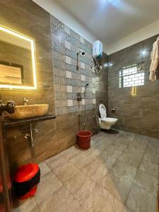 Ένα μπάνιο στο Morjim bliss