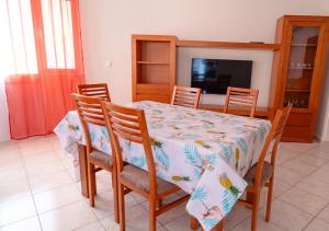 Afbeelding uit fotogalerij van Residencial Mendes in Tarrafal