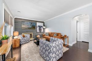 Istumisnurk majutusasutuses Dog Friendly 3BR 3BA Fairway Home with Fenced Yard