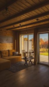 Χώρος καθιστικού στο Domki Kwiatowe N05 - Łeba - Nowęcin