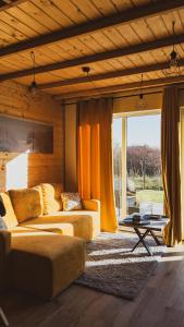 Χώρος καθιστικού στο Domki Kwiatowe N05 - Łeba - Nowęcin