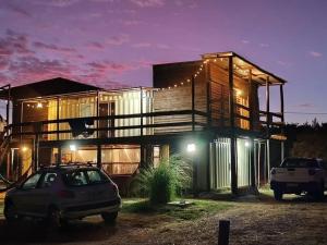 Tòa nhà nơi nhà khách tọa lạc