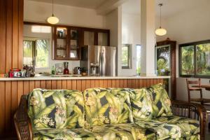 Khu vực ghế ngồi tại The Lookout Grenada