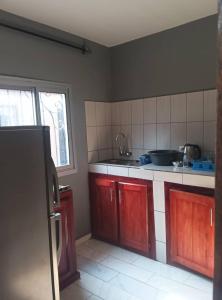 O bucătărie sau chicinetă la DoRa Apparts