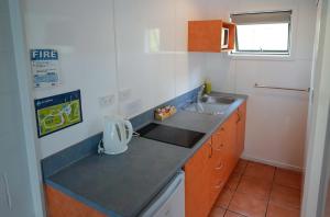 Kuchyň nebo kuchyňský kout v ubytování Mt Aspiring Holiday Park + 48 fotografií