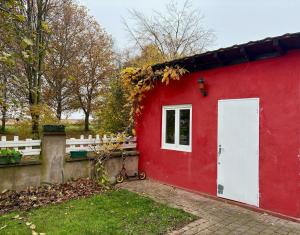 Κήπος έξω από το Le Mazal