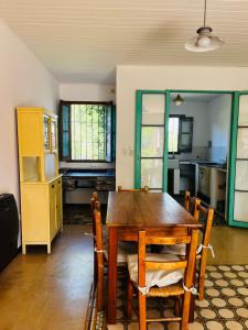 Kuchyň nebo kuchyňský kout v ubytování hospedaje Los calcáreos