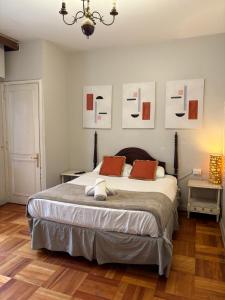 Ένα ή περισσότερα κρεβάτια σε δωμάτιο στο Bbc +52 φωτογραφίες