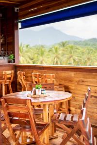 Nespecifikovaný výhled na hory nebo výhled na hory při pohledu z penzionu