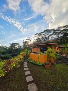 Κήπος έξω από το Revatua Lodge Puuru - Piscine privée et Petit-déjeuner inclus +11 φωτογραφίες