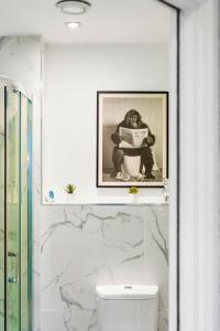 Un baño de GioEstate Holiday, with Free Parking, Flat19 28 fotos más