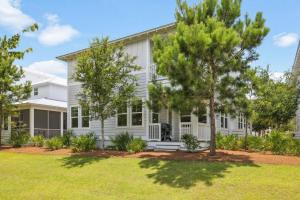 Κήπος έξω από το Our Oasis