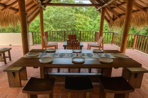 Balkón nebo terasa v ubytování Lovely private cabin with beach access in Palomino