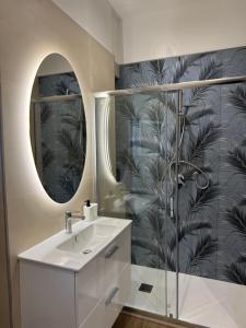 Koupelna v ubytování PiTer House