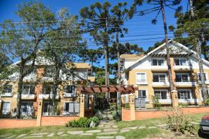 Το κτήριο όπου στεγάζεται  το διαμέρισμα