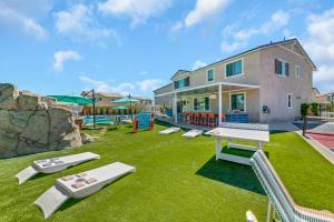 Bazén v ubytování Electric Slide Lazy River, Pickleball, Game-room nebo v jeho okolí