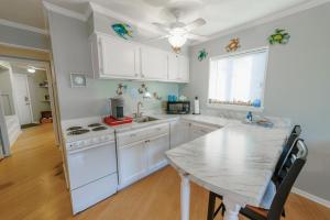 Ảnh trong thư viện ảnh của Beachfront Condo - Pool, Tennis Court, View ở Tybee Island +36 ảnh