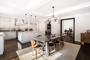 Kuchyň nebo kuchyňský kout v ubytování Bull Path Manor by Rove - 4BR Family Home with Pool & Hot Tub + 22 fotografií