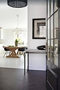 Fotografie z fotogalerie ubytování Joels Lane by Rove 5BR w Heated Pool Sauna Gym v destinaci Sag Harbor