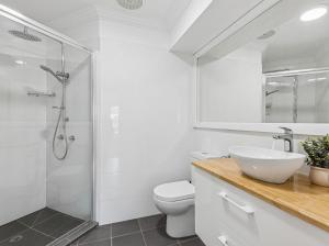 Ένα μπάνιο στο Villa 3 - The Breakers Resort +15 φωτογραφίες