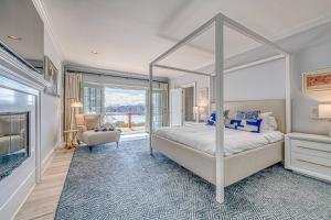 Postel nebo postele na pokoji v ubytování Kellis Cove by Rove Travel Home w Outdoor Spaces + 15 fotografií