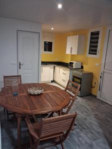 Η κουζίνα ή μικρή κουζίνα στο Madinina