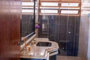 Phòng tắm tại hostel Rep MADAGASCAR +59 ảnh