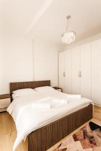 Gallery image of Blloku Luxury 2 bedroom apartment in Tirana