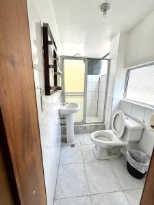 Koupelna v ubytování Hostal Copacabanna