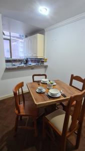 Kuchyň nebo kuchyňský kout v ubytování Tu Refugio Moderno en el Corazón de la Zona Sur + 17 fotografií