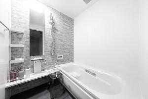 Ένα μπάνιο στο The Verite