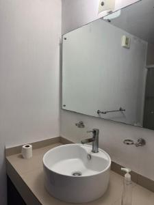 Ένα μπάνιο στο Executive apartment with great view +8 φωτογραφίες