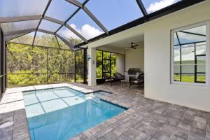 Bazén v ubytování 132 Ocean Estates Dr nebo v jeho okolí