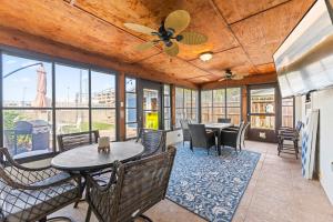 Posezení v ubytování 384 Harbor Drive