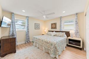 Postel nebo postele na pokoji v ubytování 384 Harbor Drive