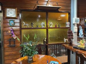 Ποτά στο อิ๊กขะหลิ๊ก โฮมสเตย์ริมน้ำน่าน