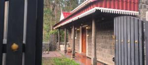 Το κτήριο όπου στεγάζεται  το δωμάτιο σε οικογενειακή κατοικία