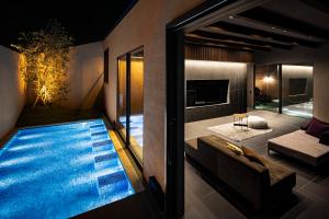 Πισίνα στο ή κοντά στο Blue BLACK