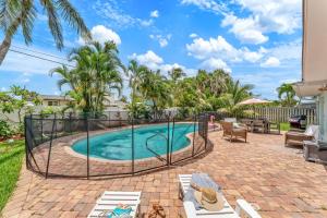 Bazén v ubytování 1109 Seminole Dr nebo v jeho okolí