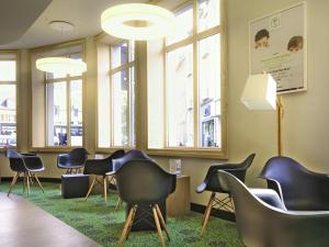 Χώρος καθιστικού στο ibis Styles Moulins Centre