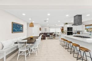 Kuchyň nebo kuchyňský kout v ubytování 368 Carmine Dr