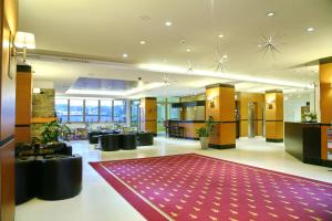 Lobbyen eller receptionen på Hotel Olimp