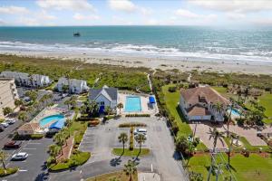 Bazén v ubytování The Villages of Seaport 144 nebo v jeho okolí