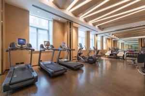 Fitness centrum a/nebo fitness zařízení v ubytování Xincheng hotel