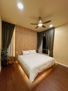 Postel nebo postele na pokoji v ubytování The Cozy Wooden Stay #PalasHorizon#5-7 minutes to Kea Farm