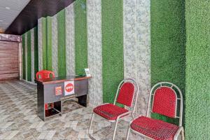 Un lugar para sentarse en A K Hotel 19 fotos más