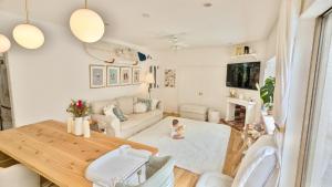 TV/trung tâm giải trí tại Mybound Homestay Zushi