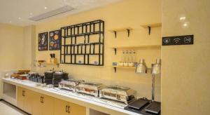 Jídlo v hotelu nebo okolí